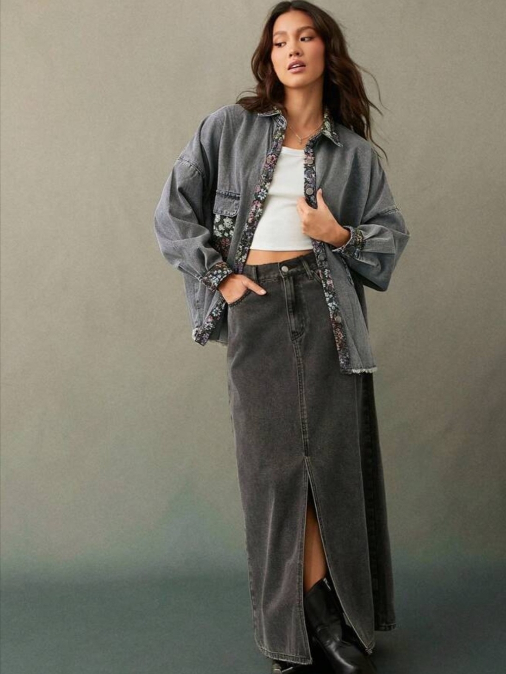 Oversized Gray Denim Shacket with Floral Trim. Size Medium